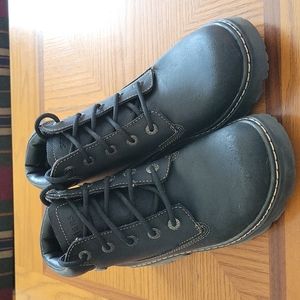 Skechers black hiking boots